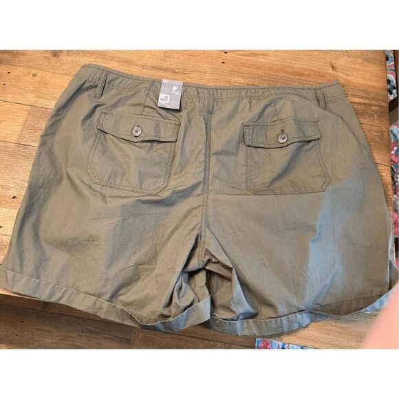 JCP 22W NWT dark evergreen shorts womens - Picture 4 of 5
